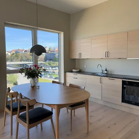 Ons - Lovely And Close To Venue Apartment *
